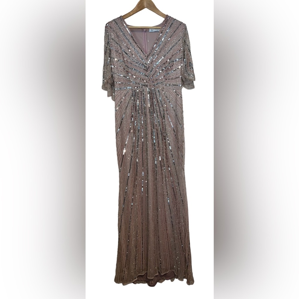 👗NWT! Mac Duggal Sequin Cape Sleeve Column Gown - Picture 4 of 14